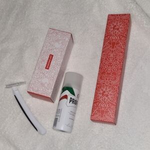 White Shaving Foam And Razor